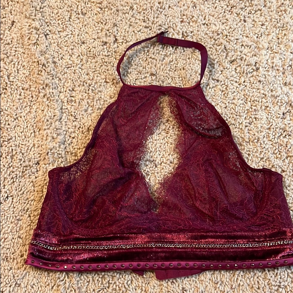 Victoria’s Secret very sexy Bralette Elegant Lace Halter Top in Burgundy